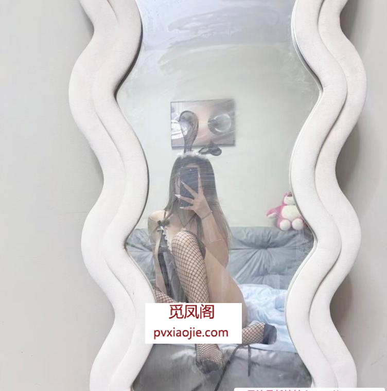 朝阳镜前小妖精彤彤