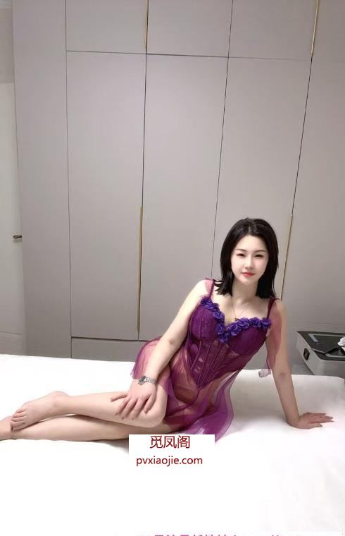 南站短发女神笑笑