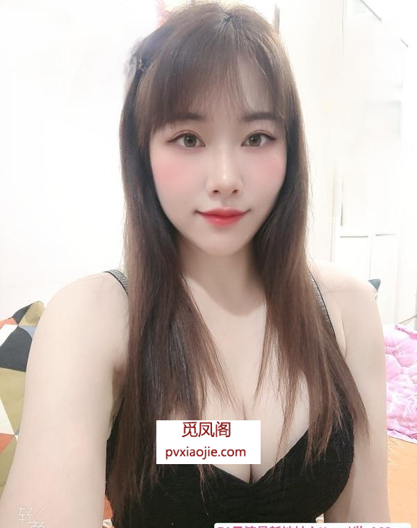 肤白大胸服务系小姐姐